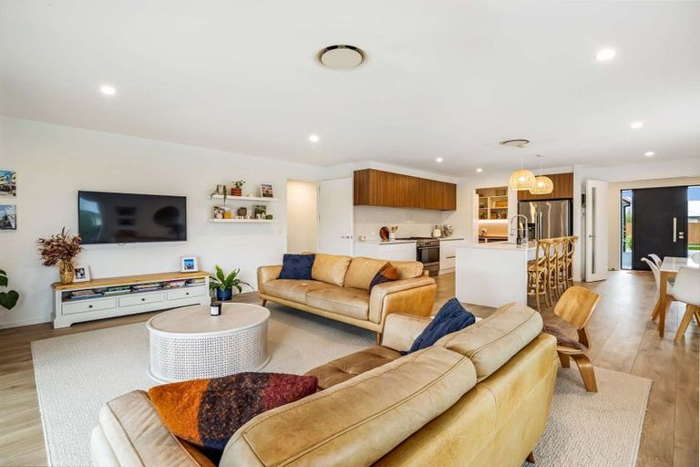 Photo of property in 10 Lewis Crescent, Rolleston, 7614