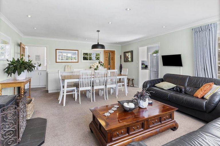 Photo of property in 2a Kauri Grove, Lansdowne, Masterton, 5810