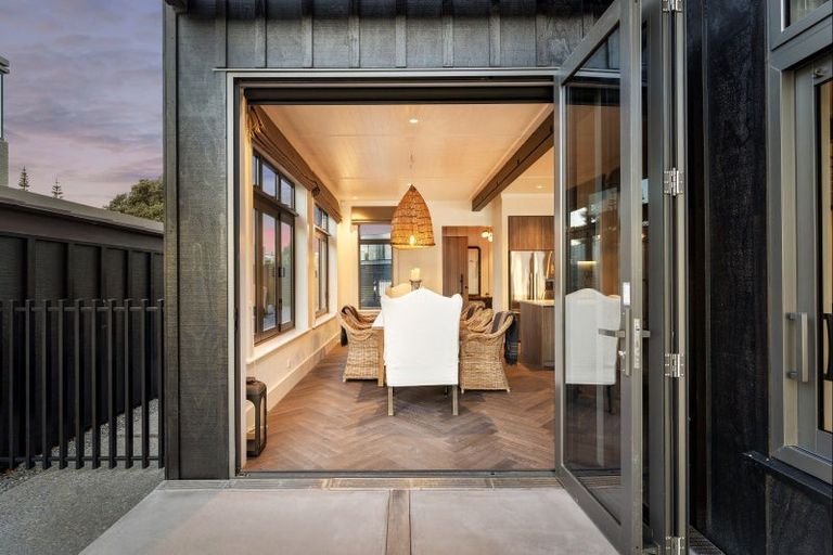 Photo of property in 10 Ida Way, Omaha, 0986