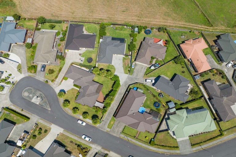 Photo of property in 26 Breaker Grove, Waiuku, 2123