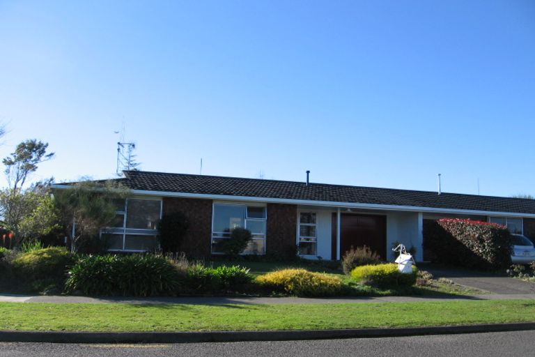 Photo of property in 1 Langley Avenue, Milson, Palmerston North, 4414