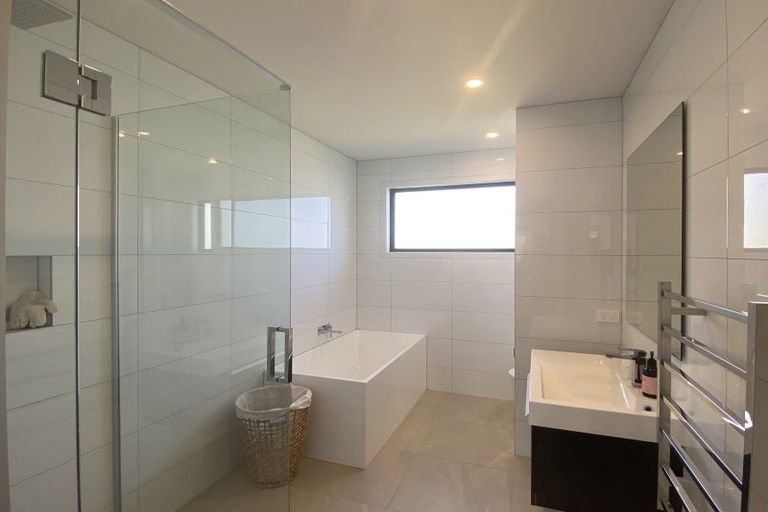 Photo of property in 31 Mount Nicholas Avenue, Wanaka, 9305