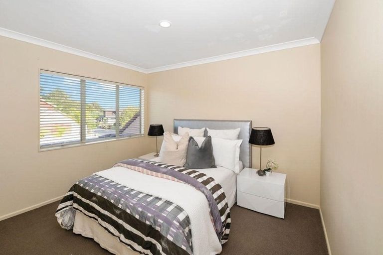 Photo of property in 23 South Kensington Way, Henderson, Auckland, 0612