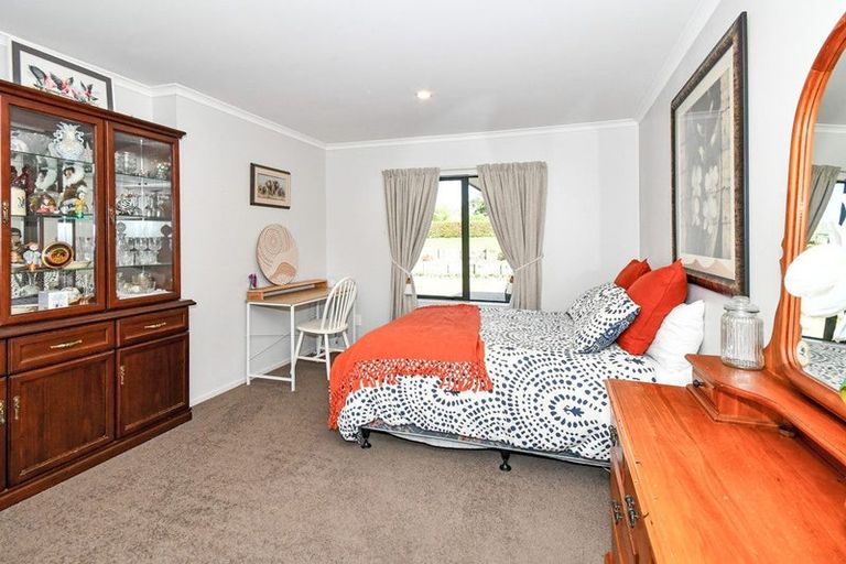 Photo of property in 68 Cooper Road, Ramarama, Drury, 2579
