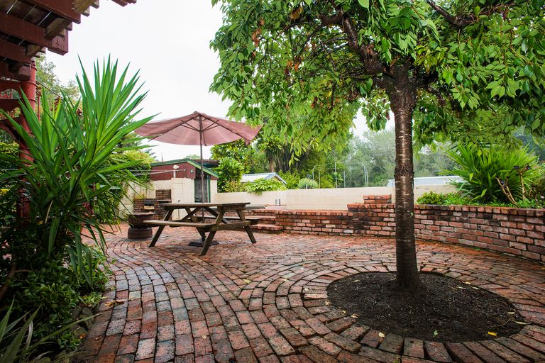 Photo of property in 53 Grant Road, Whataupoko, Gisborne, 4010