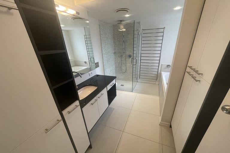 Photo of property in 12 Park Street, Thorndon, Wellington, 6011