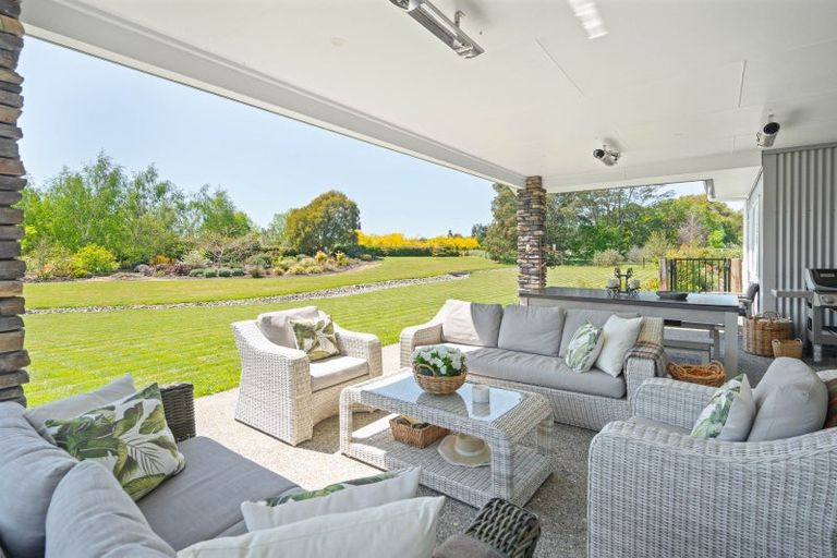 Photo of property in 6 Campbell Drive, Martinborough, 5711