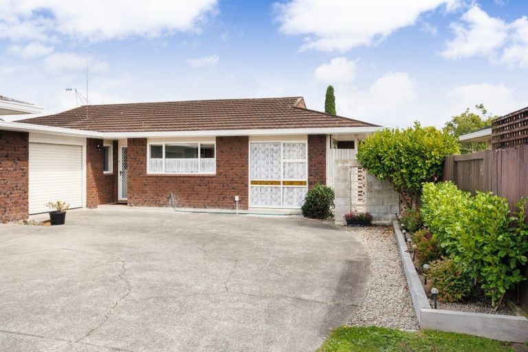 Photo of property in 12a Cecil Place, Cloverlea, Palmerston North, 4412