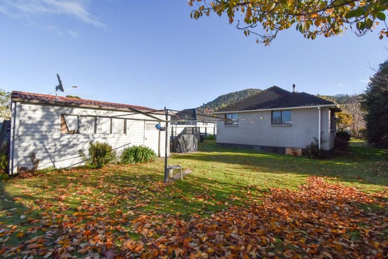 Photo of property in 8 Island View Road, Western Heights, Rotorua, 3015