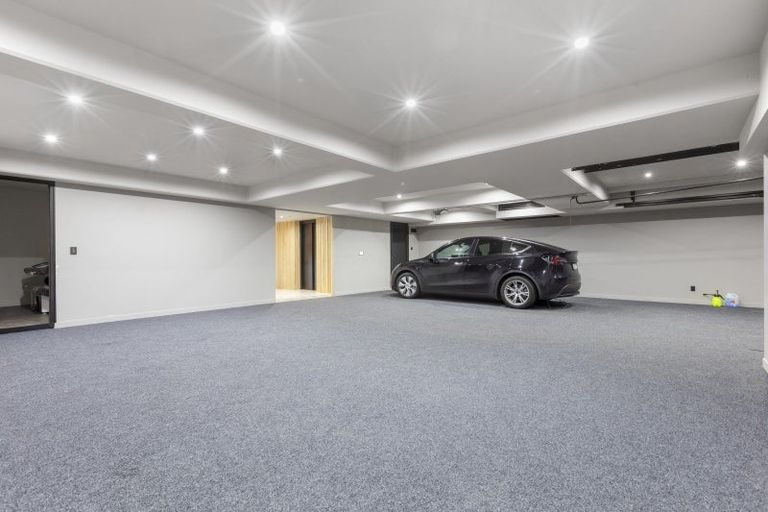 Photo of property in 92 Paritai Drive, Orakei, Auckland, 1071