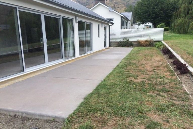 Photo of property in 19b Old Station Avenue, Wanaka, 9305