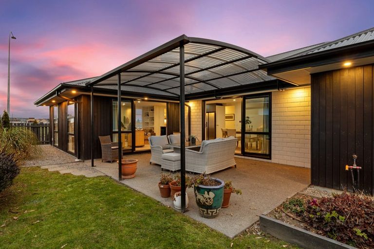 Photo of property in 17 Goldie Drive, Rangiora, 7400