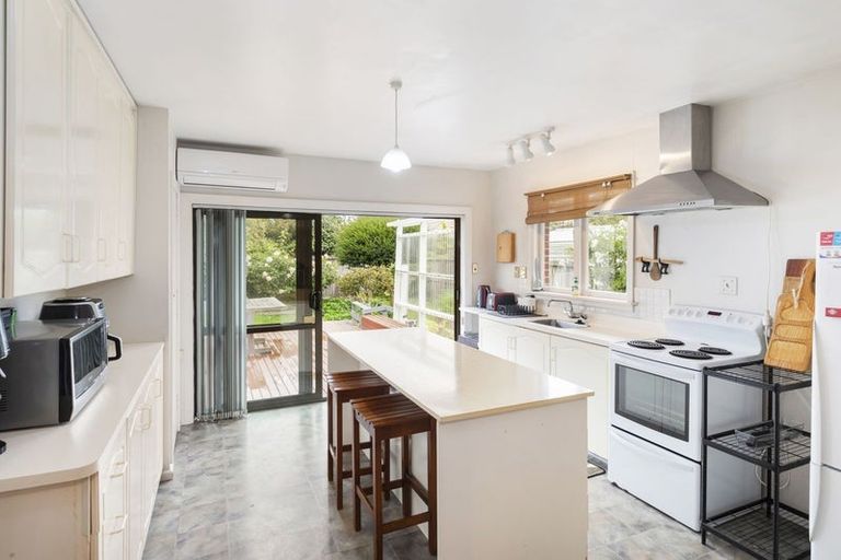 Photo of property in 32 Flower Street, Bryndwr, Christchurch, 8053