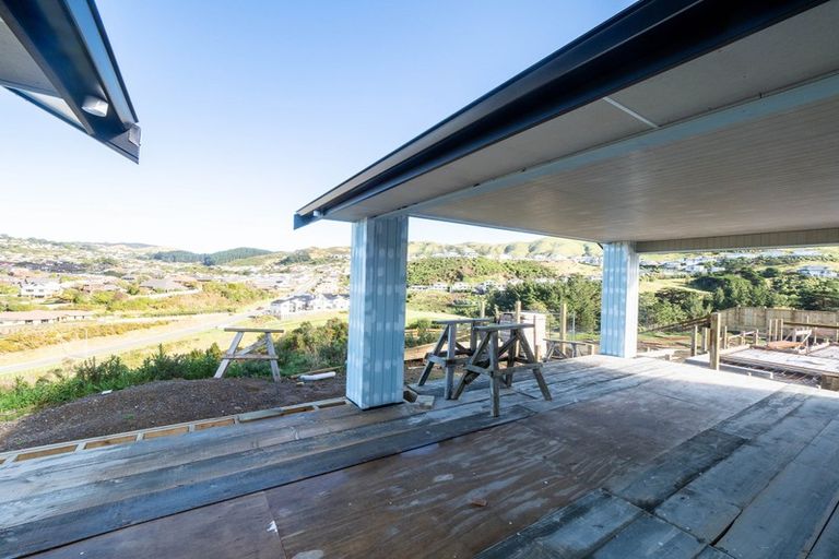 Photo of property in 44 Farnworth Terrace, Glenside, Wellington, 6037