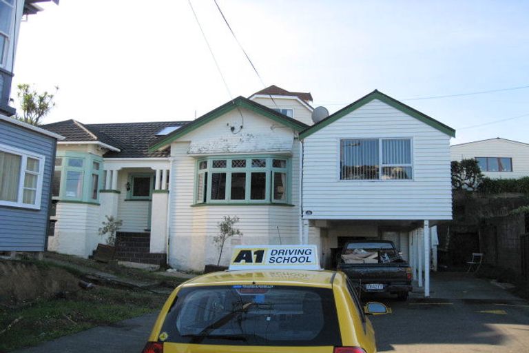 Photo of property in 39 Upper Bourke Street, Kilbirnie, Wellington, 6022