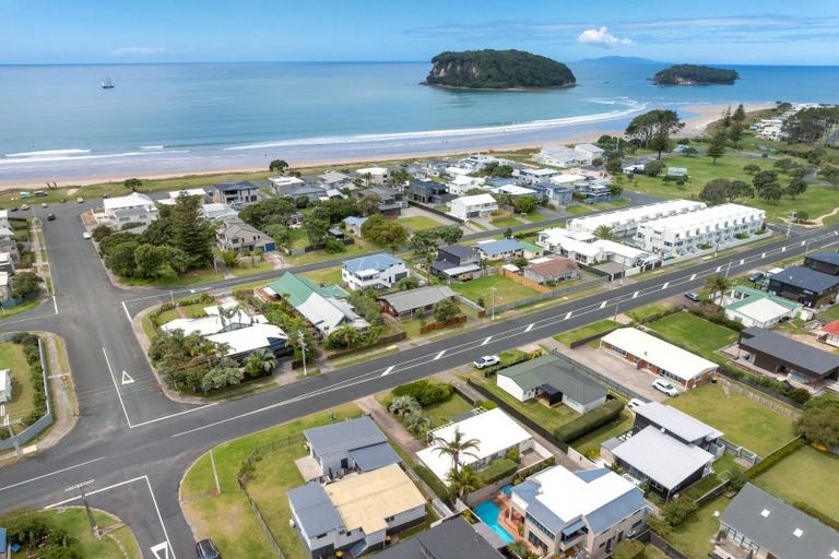 Photo of property in 403a Ocean Road, Whangamata, 3620