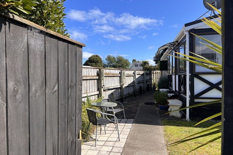 Photo of property in 79a Eatwell Avenue, Paraparaumu Beach, Paraparaumu, 5032