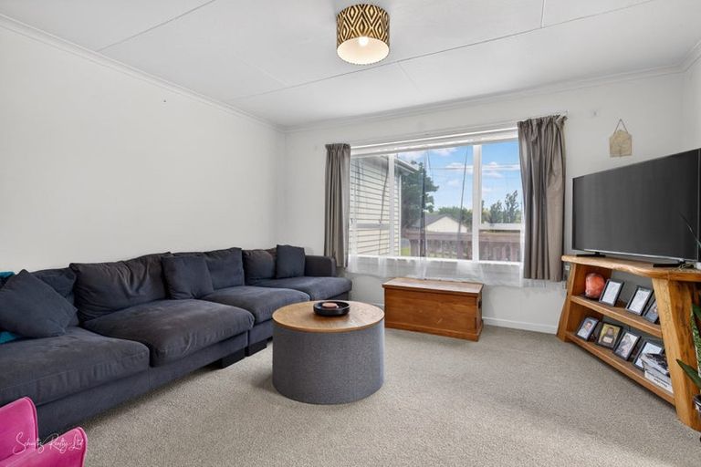 Photo of property in 20 View Street, Maungaturoto, 0520