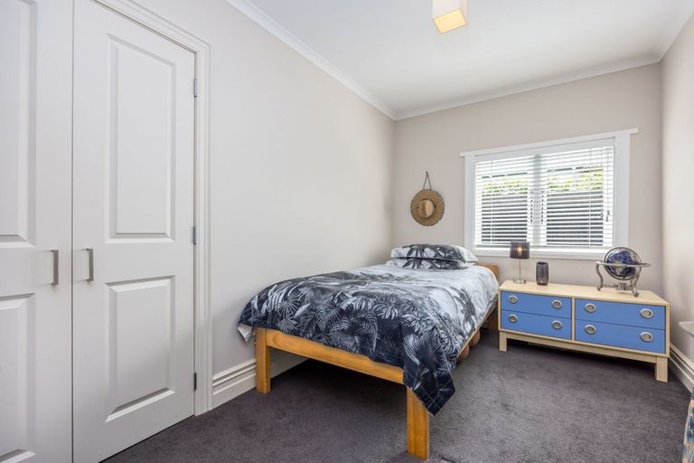 Photo of property in 22a Te Atatu Road, Te Atatu South, Auckland, 0610