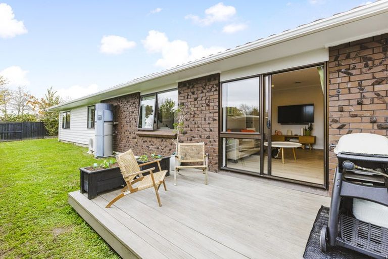 Photo of property in 9 Elrita Place, Conifer Grove, Takanini, 2112