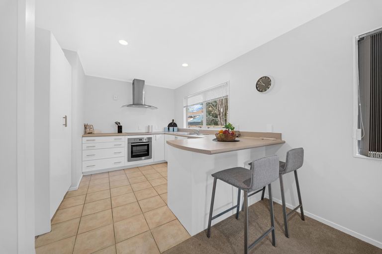Photo of property in 2/105 Carnoustie Drive, Wattle Downs, Auckland, 2103