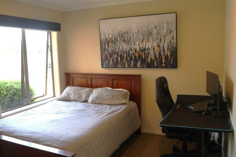 Photo of property in 17 Cranmer Close, Rototuna North, Hamilton, 3210