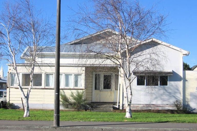 Photo of property in 304 Featherston Street, Palmerston North, 4410