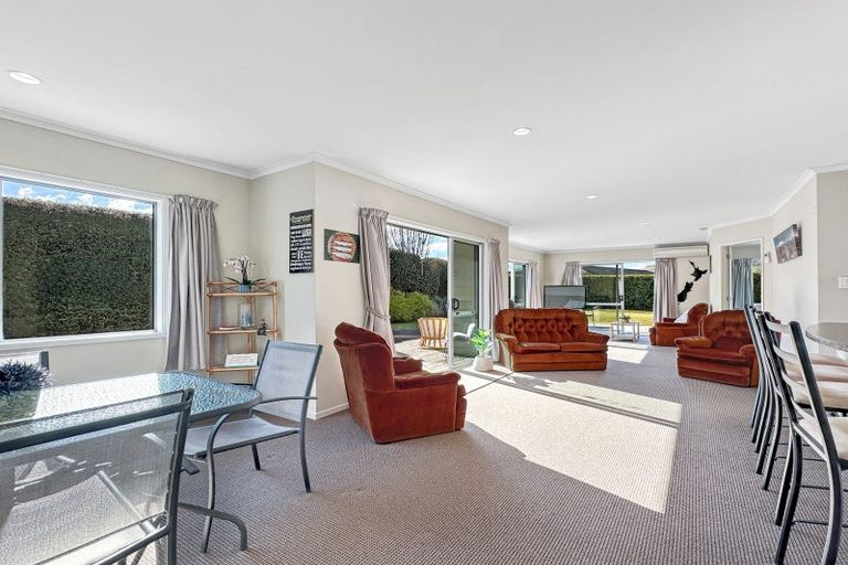 Photo of property in 53 Montgomery Crescent, Kinloch, Taupo, 3377