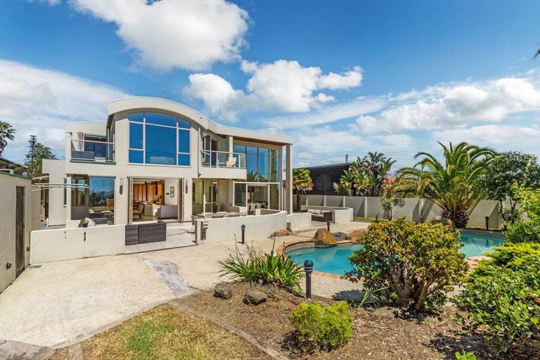 Photo of property in 5 Gilberd Place, Torbay, Auckland, 0630