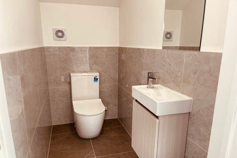 Photo of property in 29d Kenderdine Road, Papatoetoe, Auckland, 2025