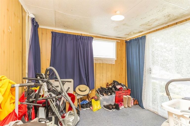 Photo of property in 65 Waihora Crescent, Waitangirua, Porirua, 5024