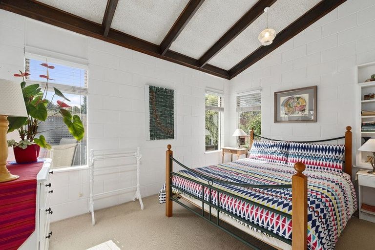 Photo of property in 1/6 Bronwyn Place, Torbay, Auckland, 0630