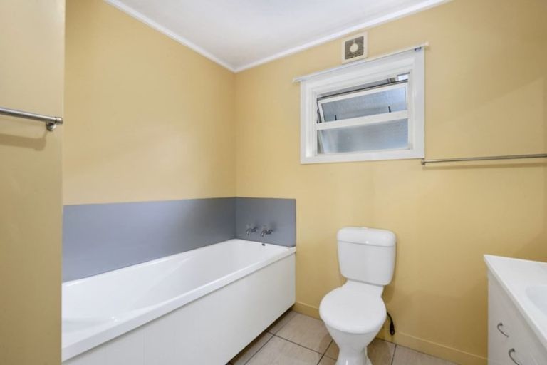 Photo of property in 73b Gillies Avenue, Taupo, 3330