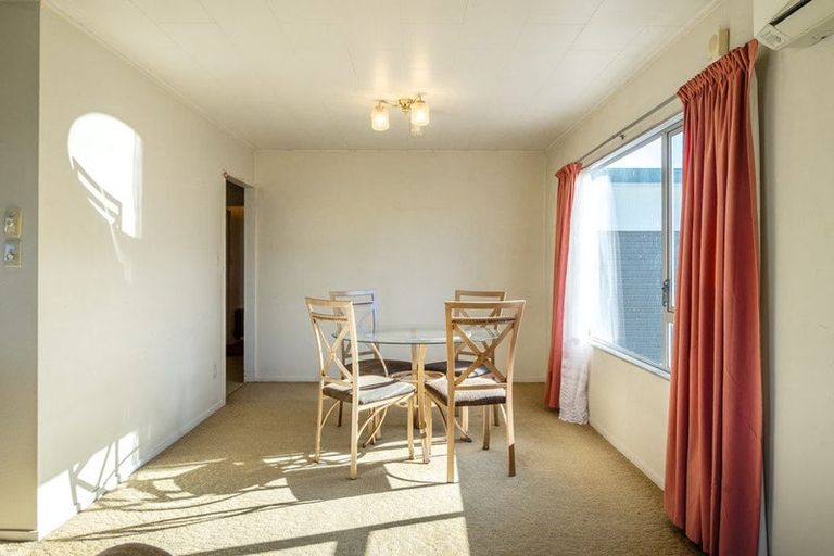 Photo of property in 22 Freyberg Avenue, Tamatea, Napier, 4112