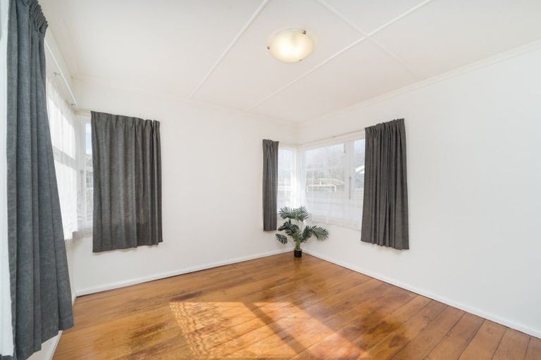 Photo of property in 22 Liverpool Street, Takaro, Palmerston North, 4412