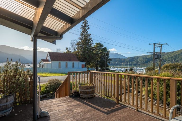 Photo of property in 27 Lawrence Street, Havelock, 7100