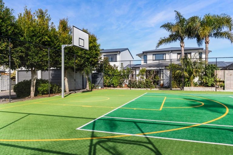 Photo of property in 34/2 Armoy Drive, East Tamaki, Auckland, 2016