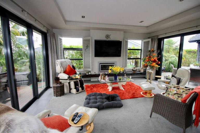 Photo of property in 8 Sara Way, Whitianga, 3510