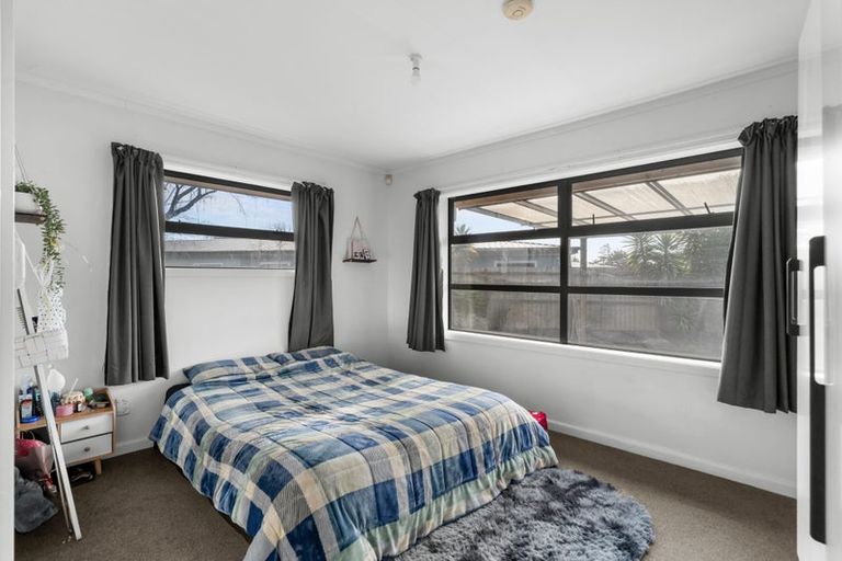 Photo of property in 13 Ontario Place, Wainoni, Christchurch, 8061