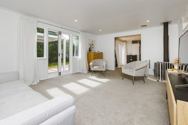 Photo of property in 12 Village Way, Ardmore, Papakura, 2582