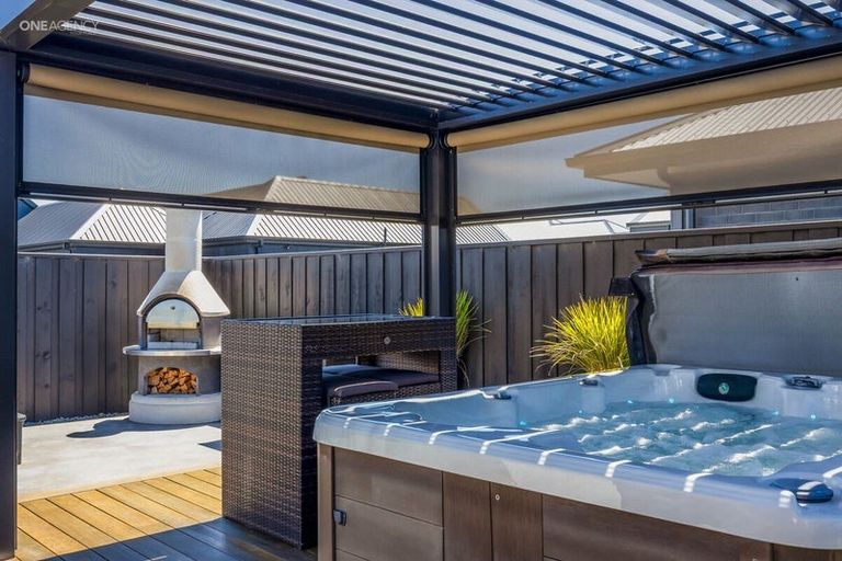 Photo of property in 4 Goldie Drive, Rangiora, 7400