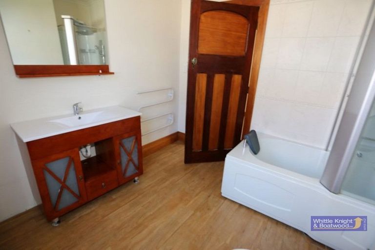 Photo of property in 221 Geraldine Street, Edgeware, Christchurch, 8013