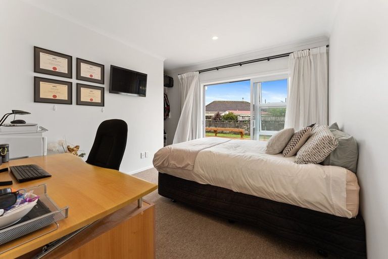 Photo of property in 51b Omata Road, Marfell, New Plymouth, 4310