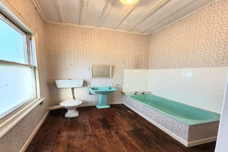 Photo of property in 70a Valley Road, Paraparaumu, 5032