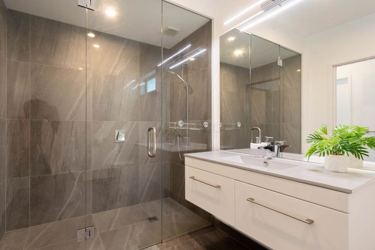 Photo of property in 32a Titoki Road, Waikanae Beach, Waikanae, 5036