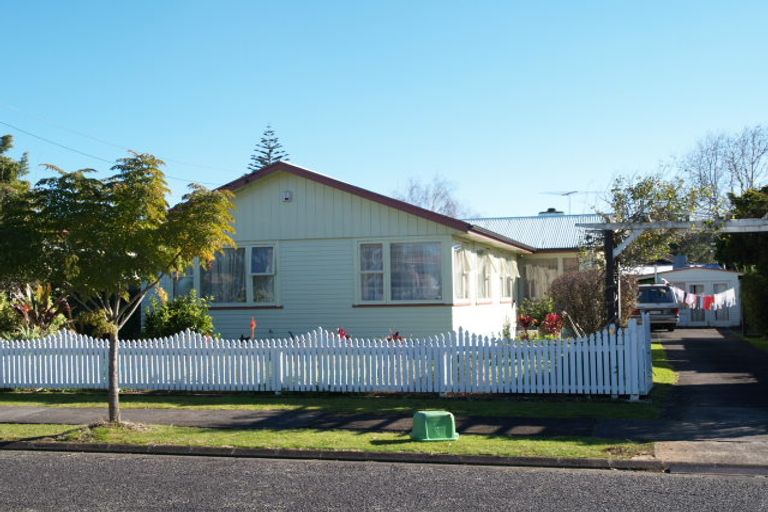 Photo of property in 6 Dreifuss Place, Mangere East, Auckland, 2024