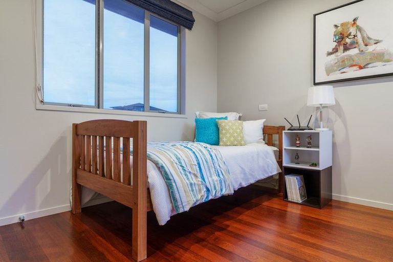 Photo of property in 64 Balboa Drive, Matakatia, Whangaparaoa, 0930