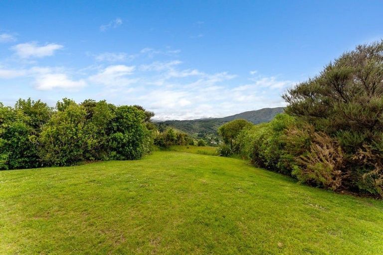 Photo of property in 86 Mount Marua Way, Timberlea, Upper Hutt, 5018