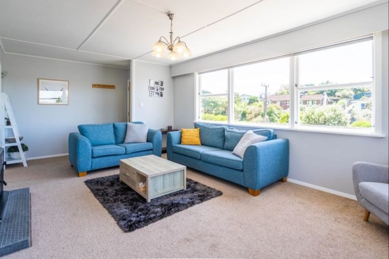 Property details for 104 Tilley Road, Paekakariki, 5034