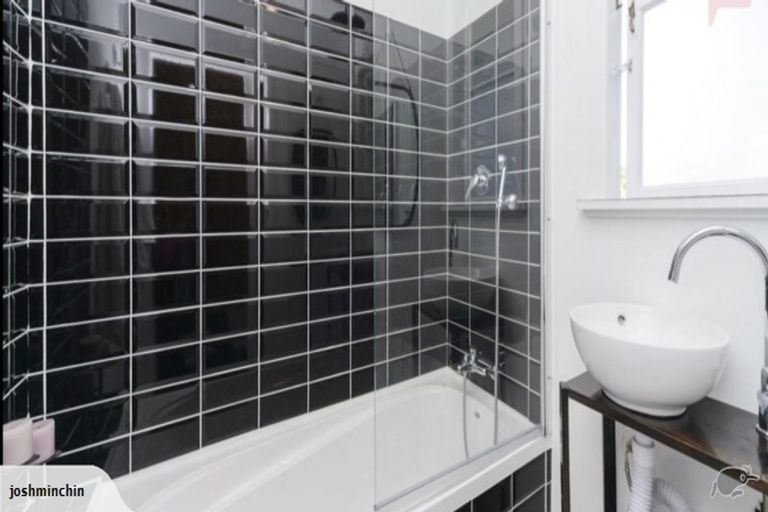 Photo of property in 11 Kettle Avenue, Awapuni, Palmerston North, 4412